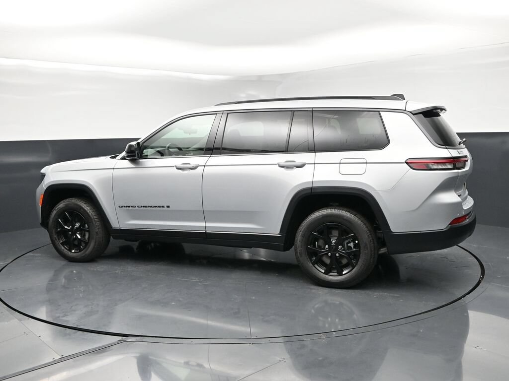 New 2026 Jeep Grand Cherokee L Laredo Sport Utility