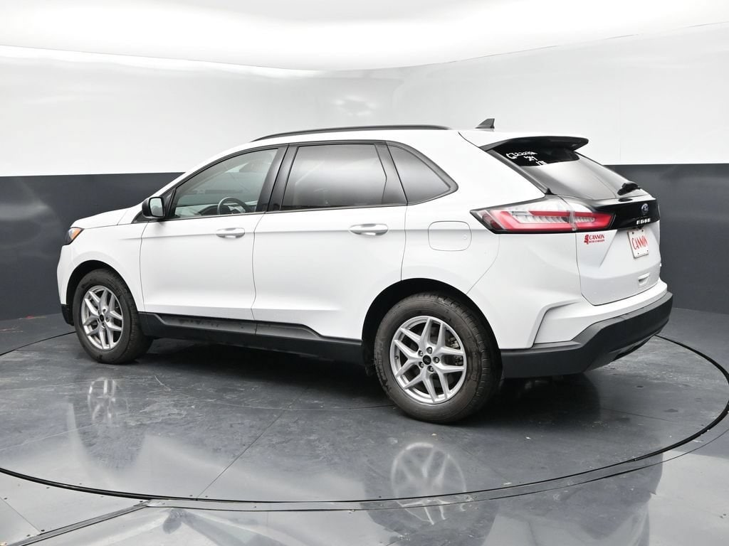 Used 2024 Ford Edge SE