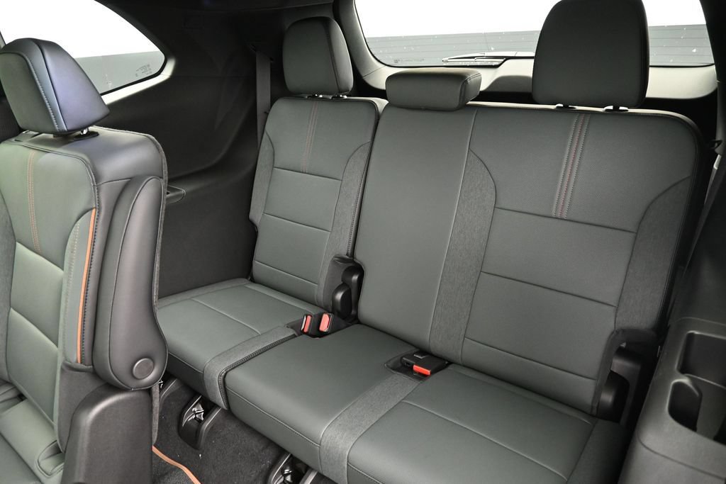 2026 GMC Acadia AT4 - Photo 13