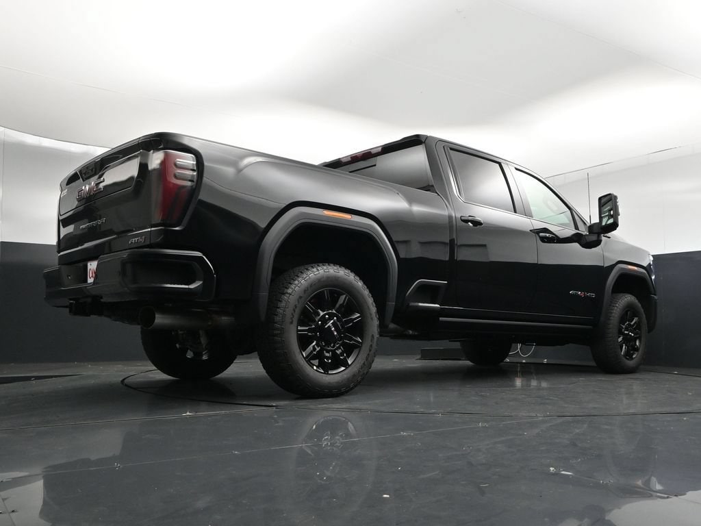 2026 GMC Sierra 2500HD AT4 - Photo 32