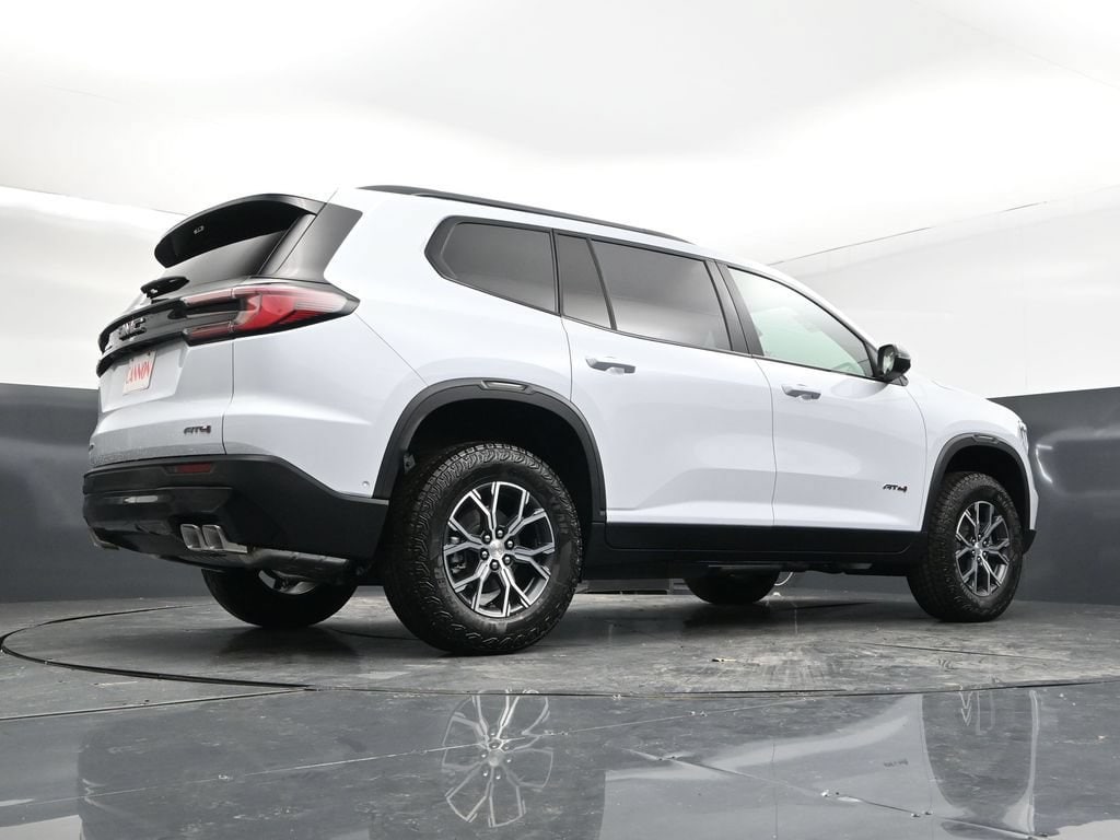 2026 GMC Acadia AT4 - Photo 32