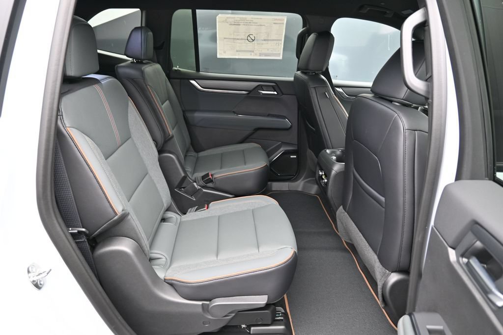 2026 GMC Acadia AT4 - Photo 11