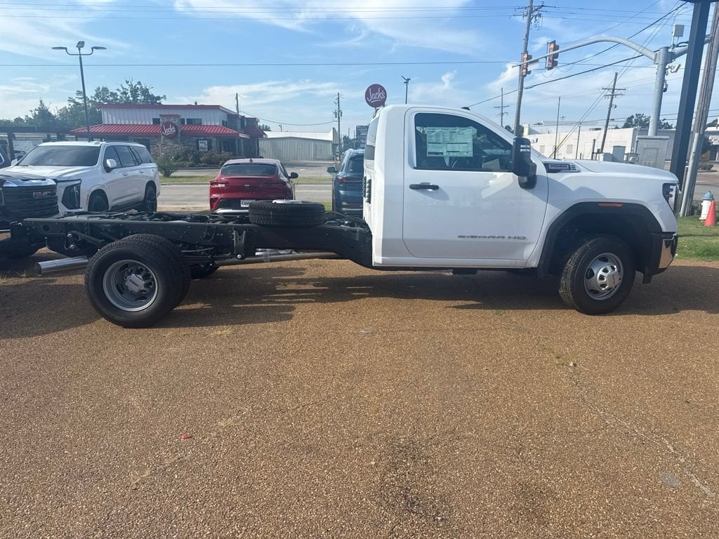 New 2026 GMC Sierra 3500 HD Chassis Cab Pro Truck