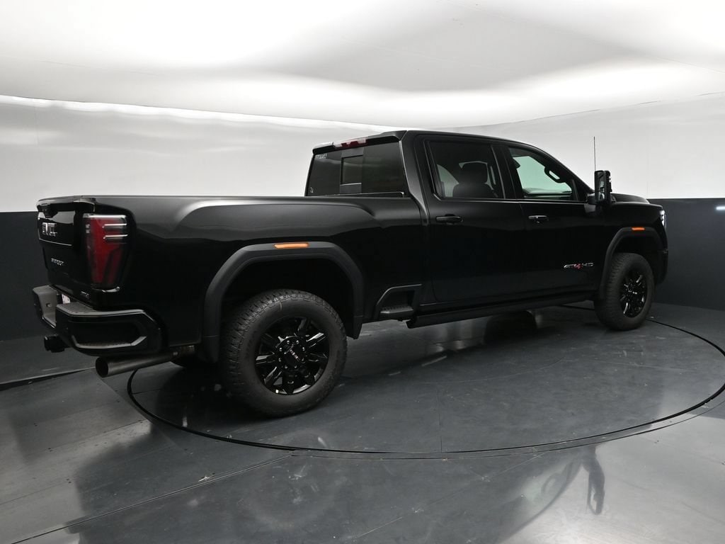 2026 GMC Sierra 2500HD AT4 - Photo 8