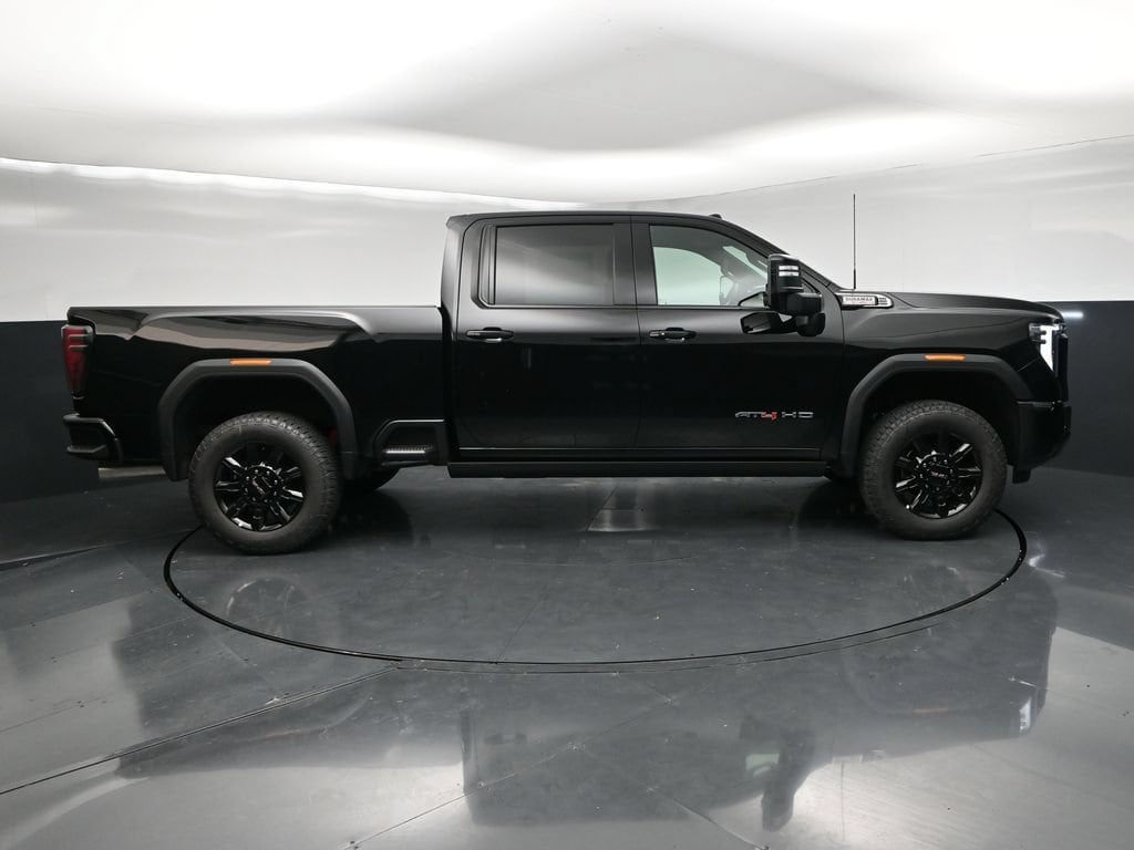 2026 GMC Sierra 2500HD AT4 - Photo 9