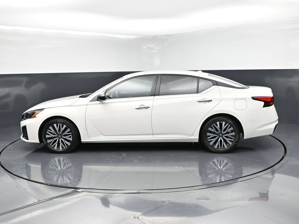 Used 2025 Nissan Altima SV