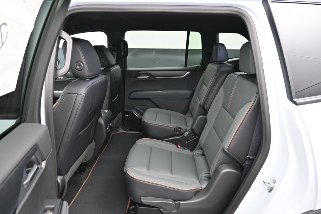 2026 GMC Acadia AT4 - Photo 12