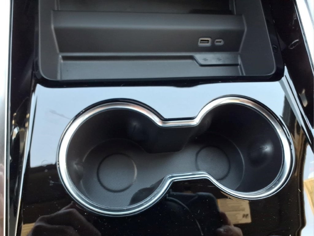 2027 Chevrolet Suburban Premier - Photo 24