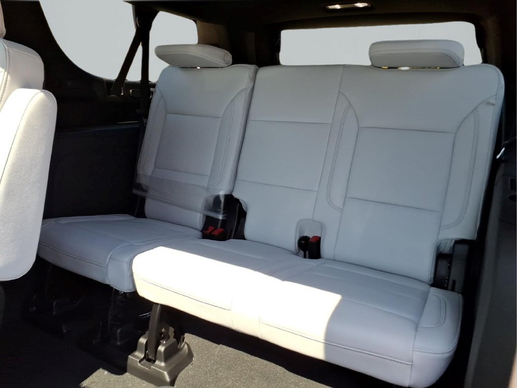 2027 Chevrolet Suburban Premier - Photo 12