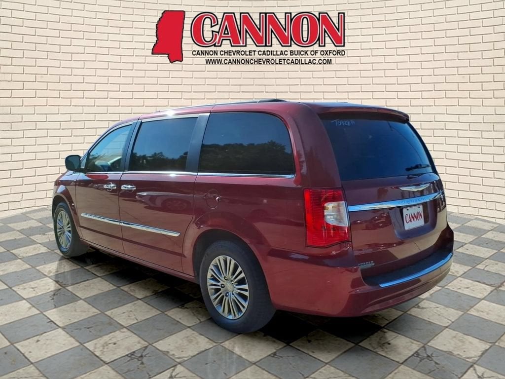 Used 2014 Chrysler Town & Country Touring-L