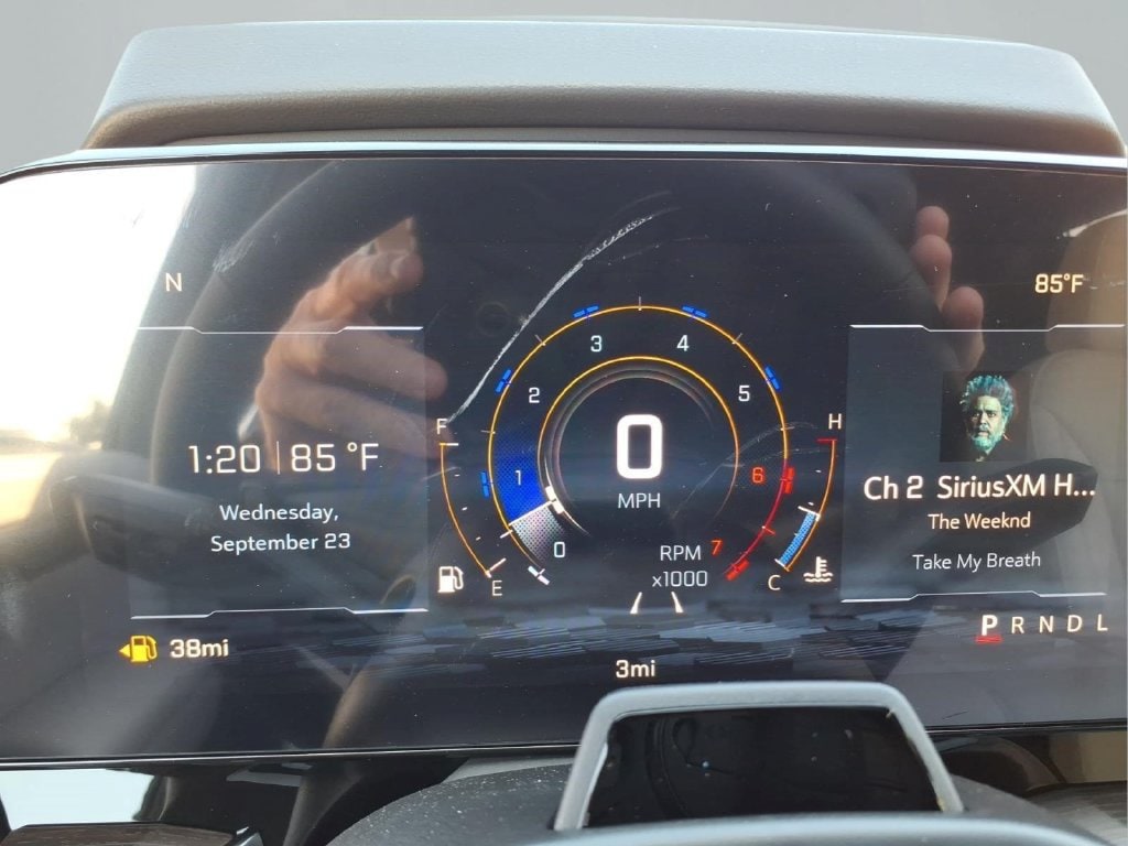 2027 Chevrolet Suburban Premier - Photo 19