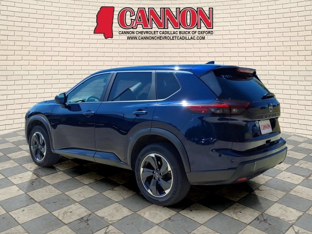 Used 2025 Nissan Rogue SV