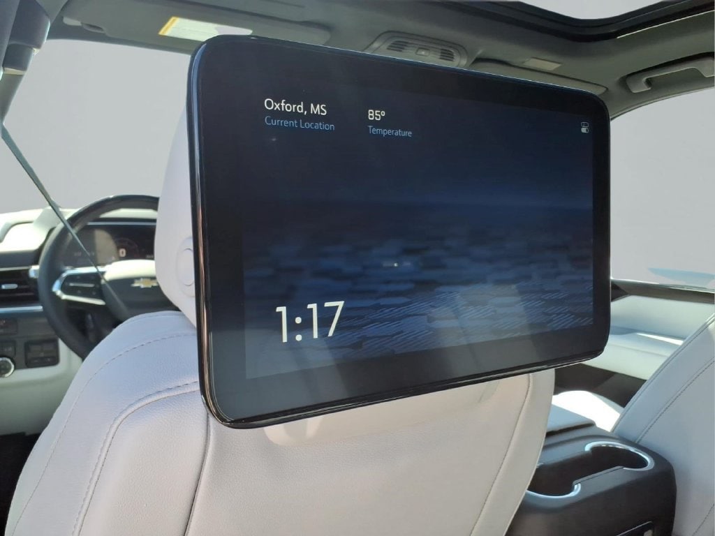 2027 Chevrolet Suburban Premier - Photo 10