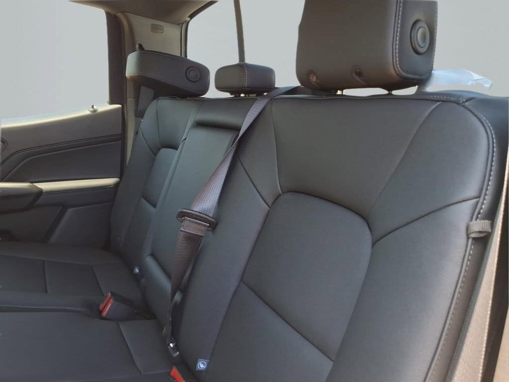 2026 Chevrolet Colorado LT - Photo 10