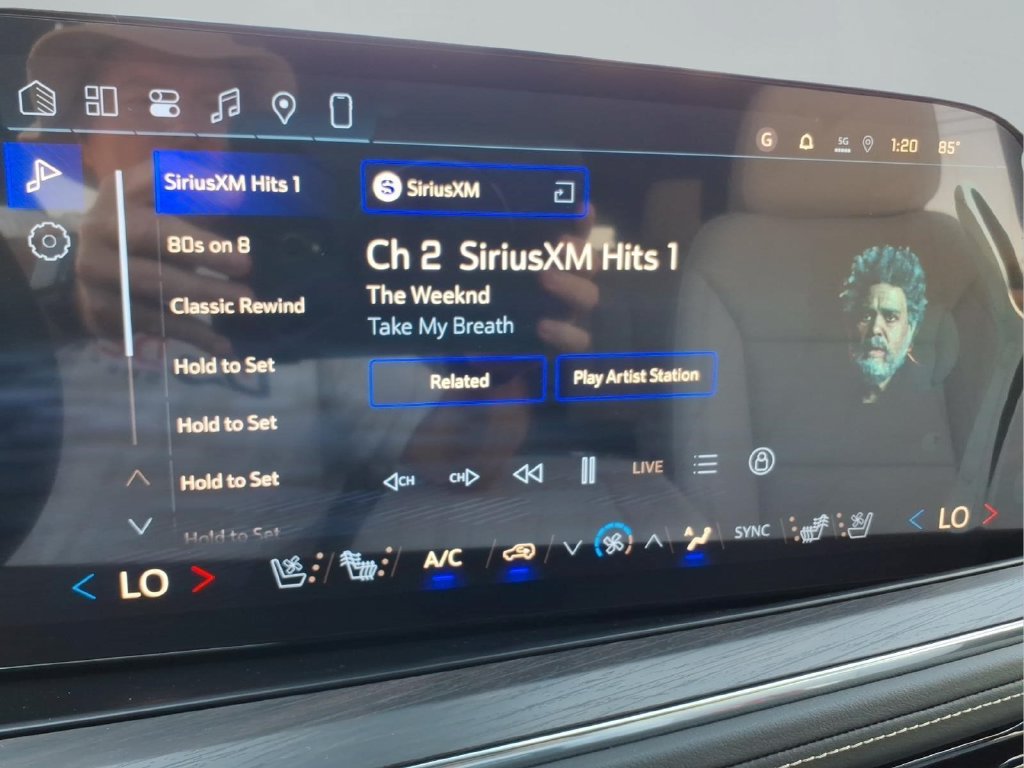 2027 Chevrolet Suburban Premier - Photo 22