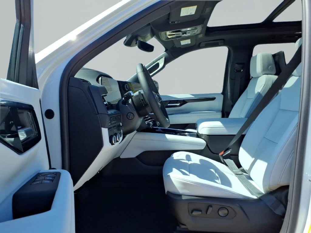 2027 Chevrolet Suburban Premier - Photo 15