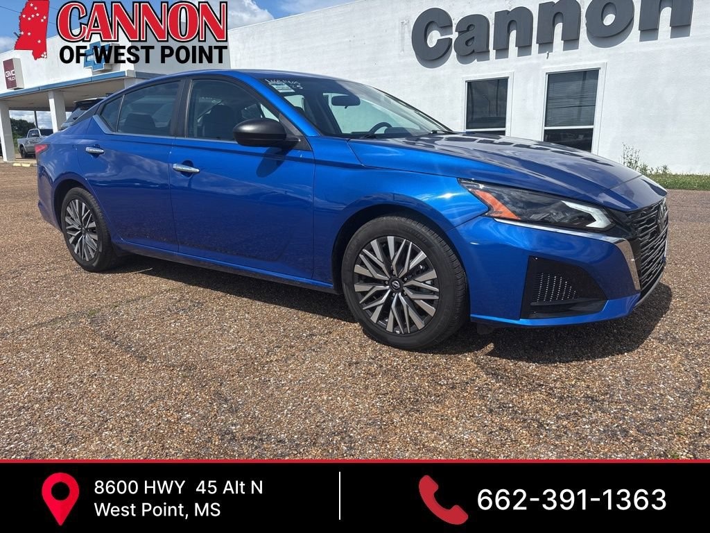 Used 2025 Nissan Altima SV Sedan