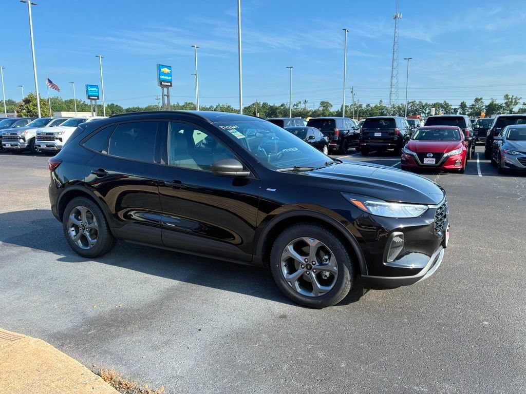 Used 2025 Ford Escape ST-Line