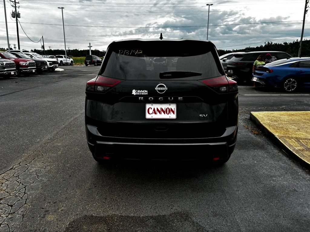 Used 2024 Nissan Rogue SV