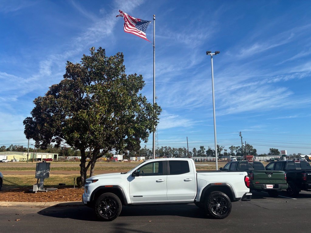 Used 2024 GMC Canyon Elevation Truck