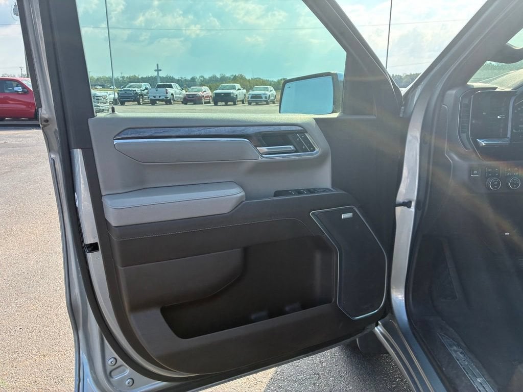 2024 Chevrolet Silverado 1500 LTZ - Photo 10