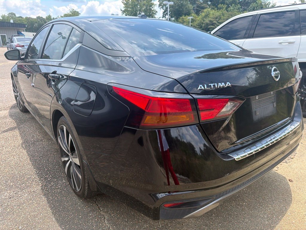 Used 2022 Nissan Altima 2.5 SR Sedan