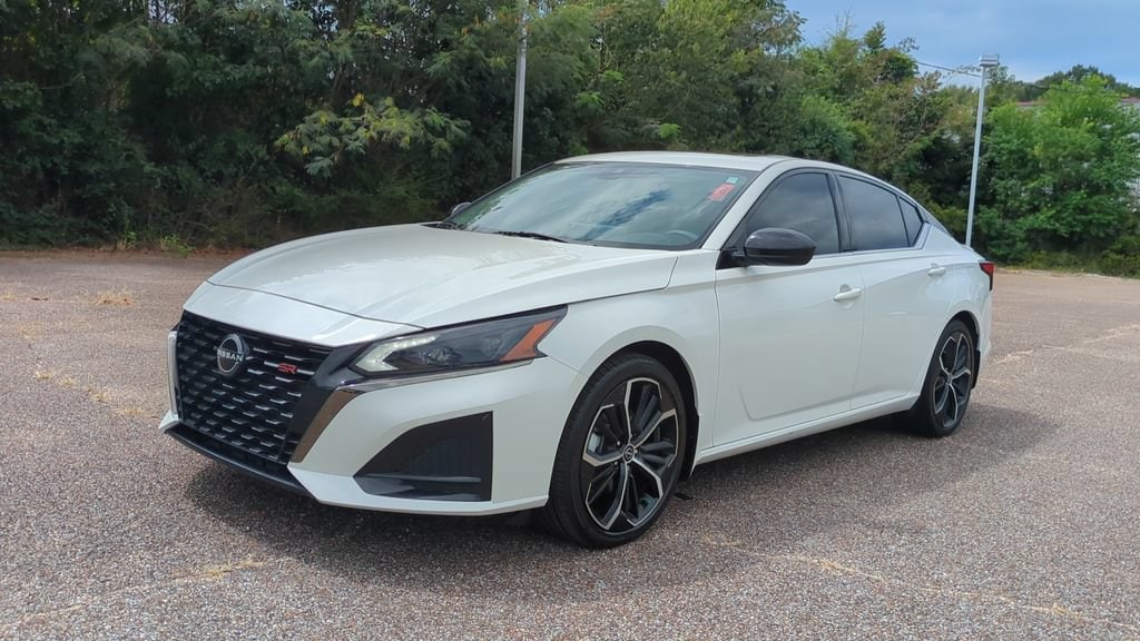 Used 2024 Nissan Altima 2.5 SR Sedan