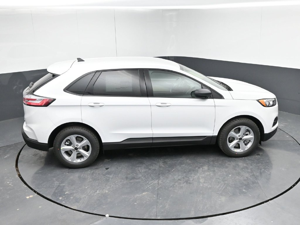 2024 Ford Edge SE - Photo 25