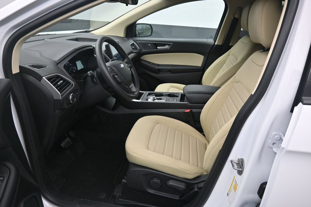 2024 Ford Edge SE - Photo 12