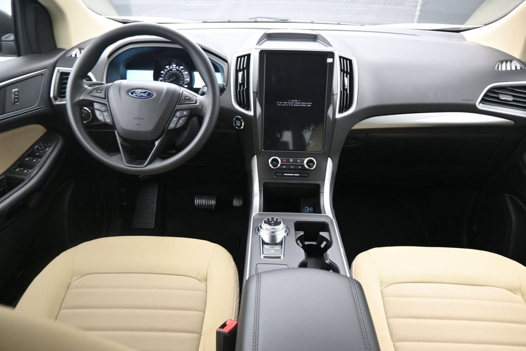 2024 Ford Edge SE - Photo 11