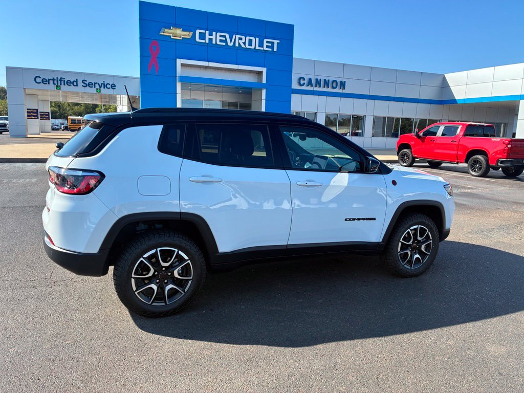 Used 2025 Jeep Compass Trailhawk SUV