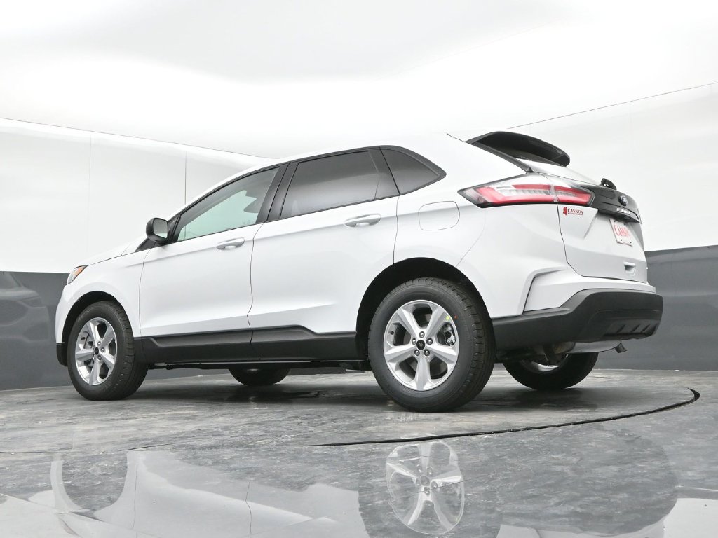 2024 Ford Edge SE - Photo 31