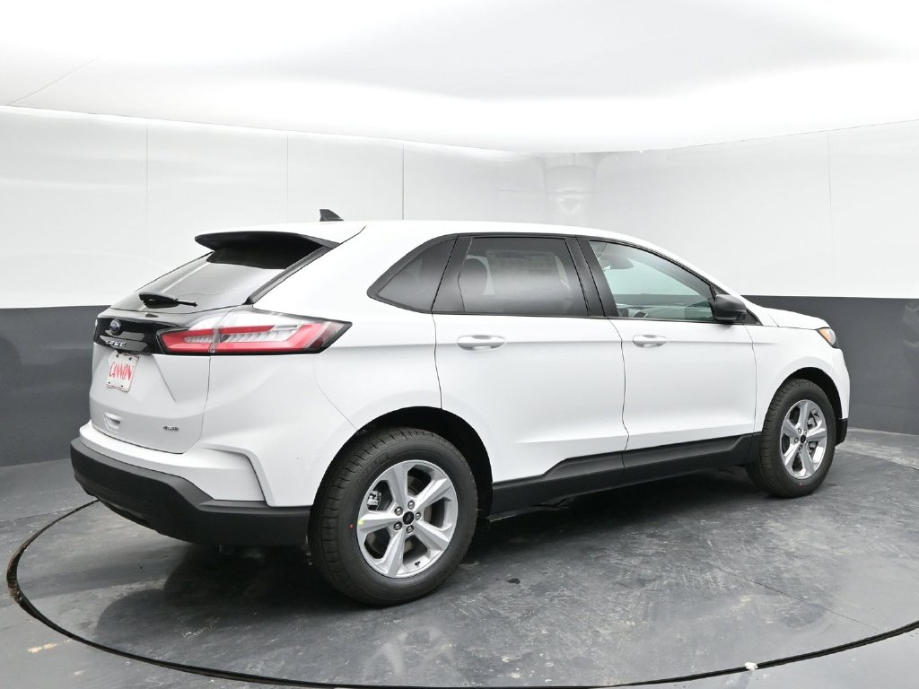 2024 Ford Edge SE - Photo 7
