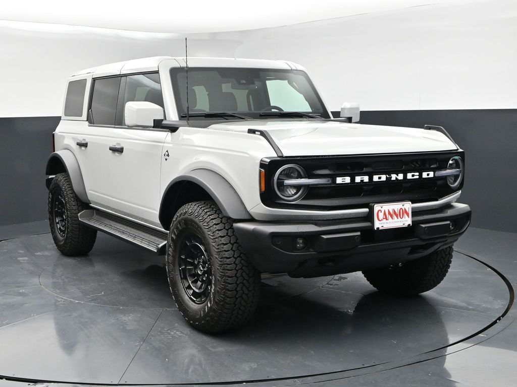 2026 Ford Bronco 4-Door Outer Banks
