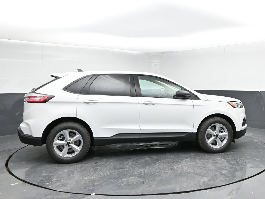 2024 Ford Edge SE - Photo 8
