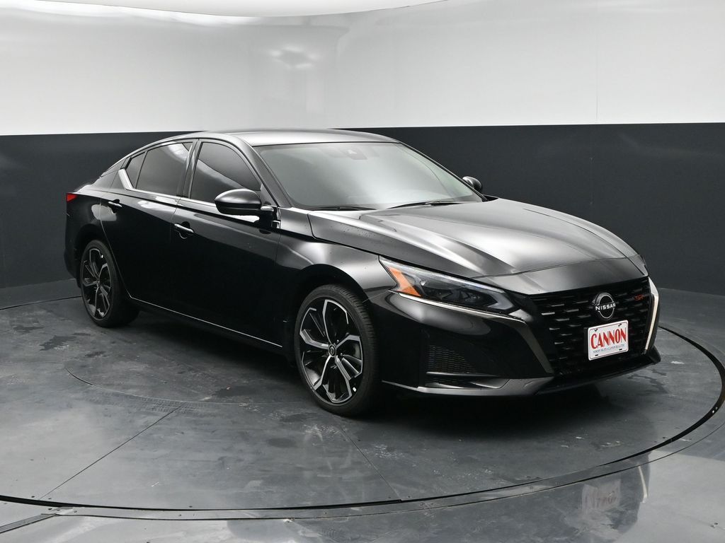 2024 Nissan Altima SR