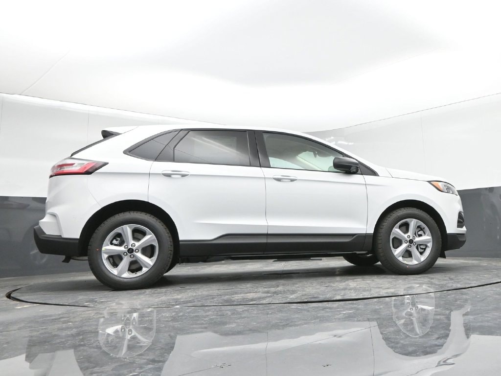2024 Ford Edge SE - Photo 33