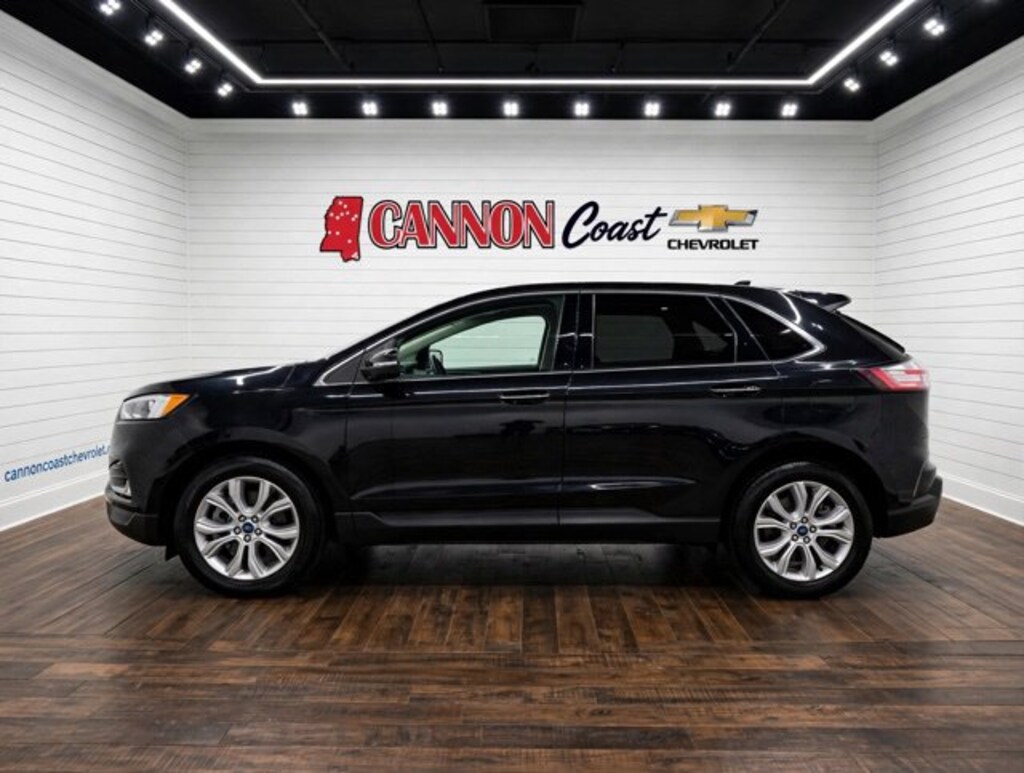 Used 2022 Ford Edge Titanium SUV
