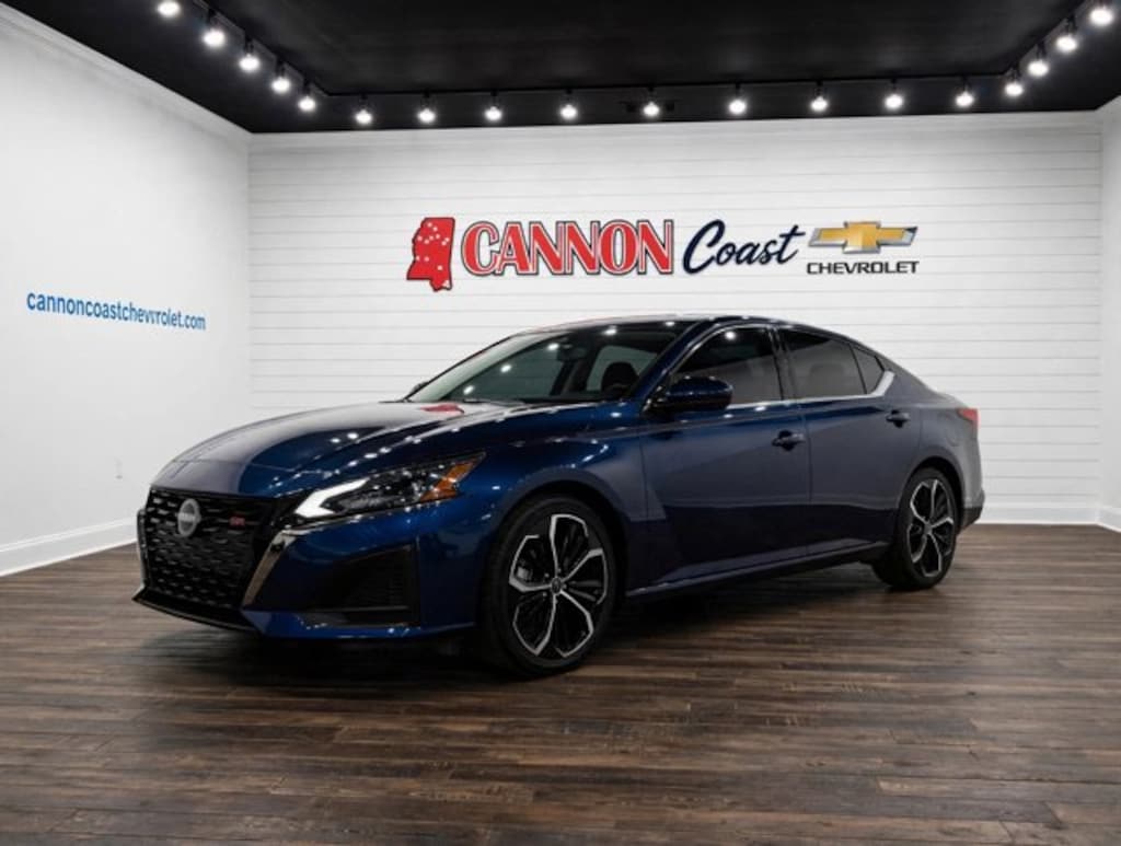 Used 2023 Nissan Altima 2.5 SR Sedan
