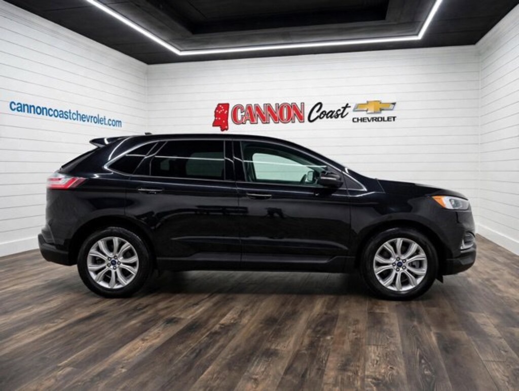 Used 2022 Ford Edge Titanium SUV