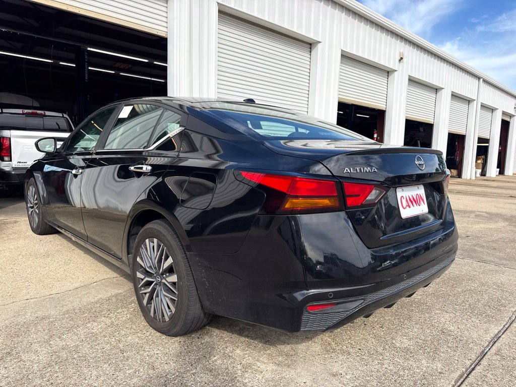 Used 2025 Nissan Altima 2.5 SV Sedan