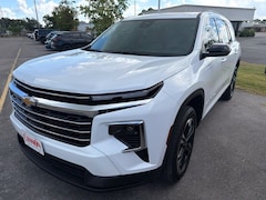 2027 Chevrolet Traverse LT SUV