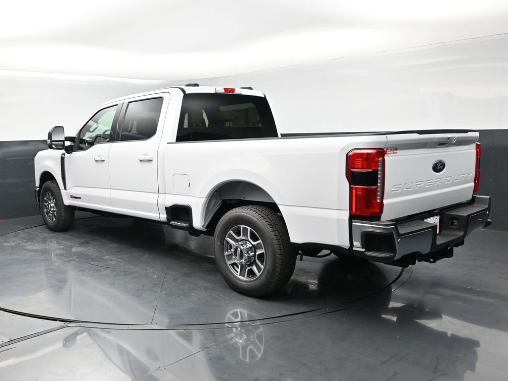 New 2026 Ford F-250SD Lariat Truck Crew Cab