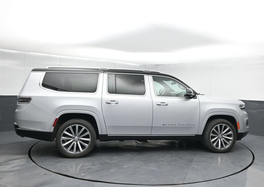 2023 Jeep Grand Wagoneer L Series II - Photo 8