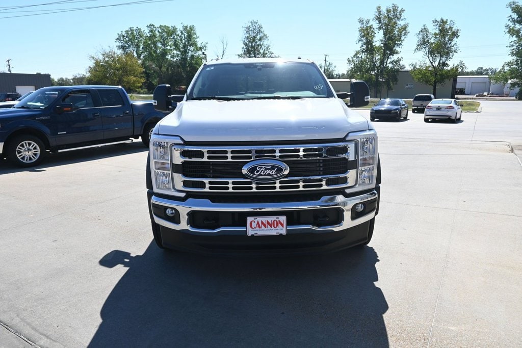 2027 Ford F-450 Super Duty Chassis Cab