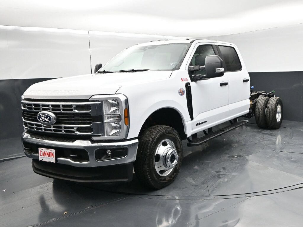 New 2027 Ford F-350SD XL Truck Crew Cab