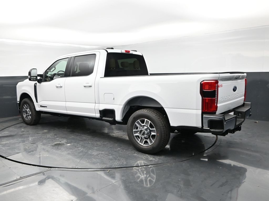 New 2026 Ford F-250SD Lariat Truck Crew Cab