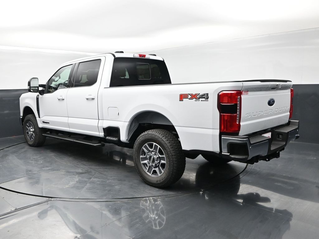 New 2026 Ford F-250SD Lariat Truck Crew Cab
