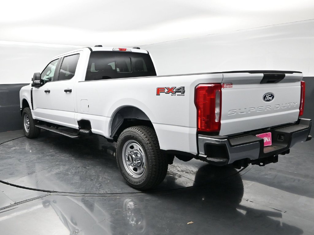New 2027 Ford F-350SD XL Truck Crew Cab