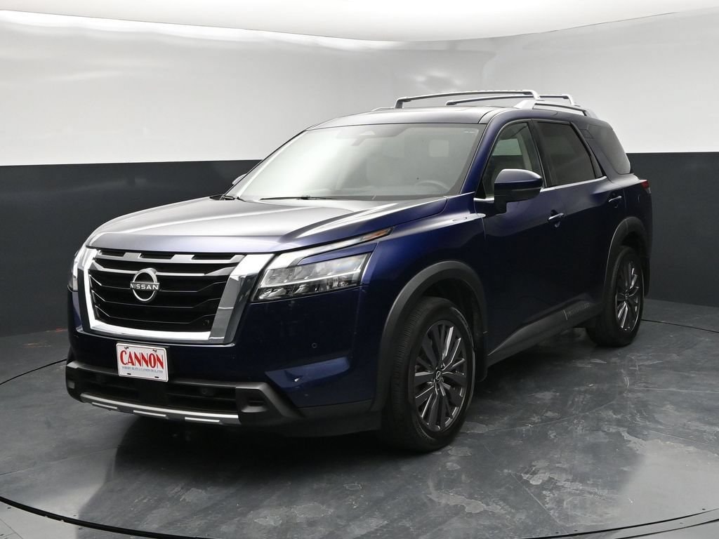 Used 2024 Nissan Pathfinder SL SL 2WD